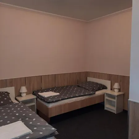 Apartamento Fenyo Apartman